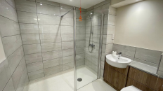 Painswick Apartment Wetroom