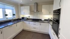 8 Ashfields Grove kitchen