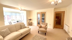 8 Ashfields Grove living room