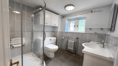En Suite Bathroom