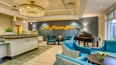 Piano Bar