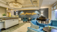 Piano Bar