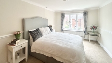 Main bderoom