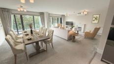 Living Dining Area